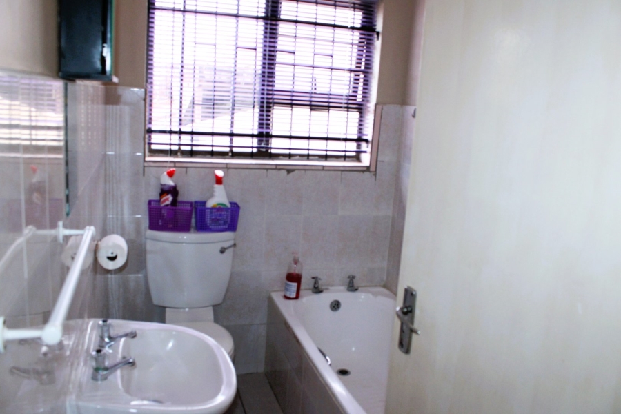 2 Bedroom Property for Sale in Quigney Eastern Cape